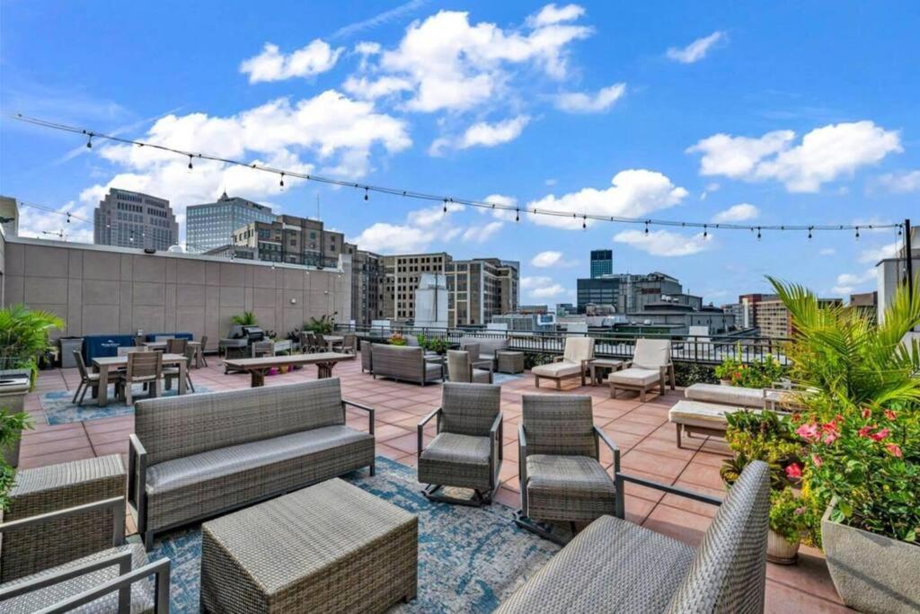 2Br Unit In The Heart Of Dt On Playhouse Square, With Pool And Gym Access-1106 Apartment Cleveland Exterior photo