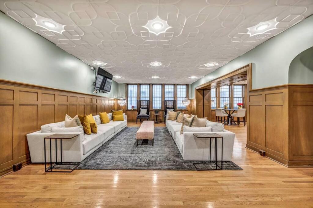 2Br Unit In The Heart Of Dt On Playhouse Square, With Pool And Gym Access-1106 Apartment Cleveland Exterior photo