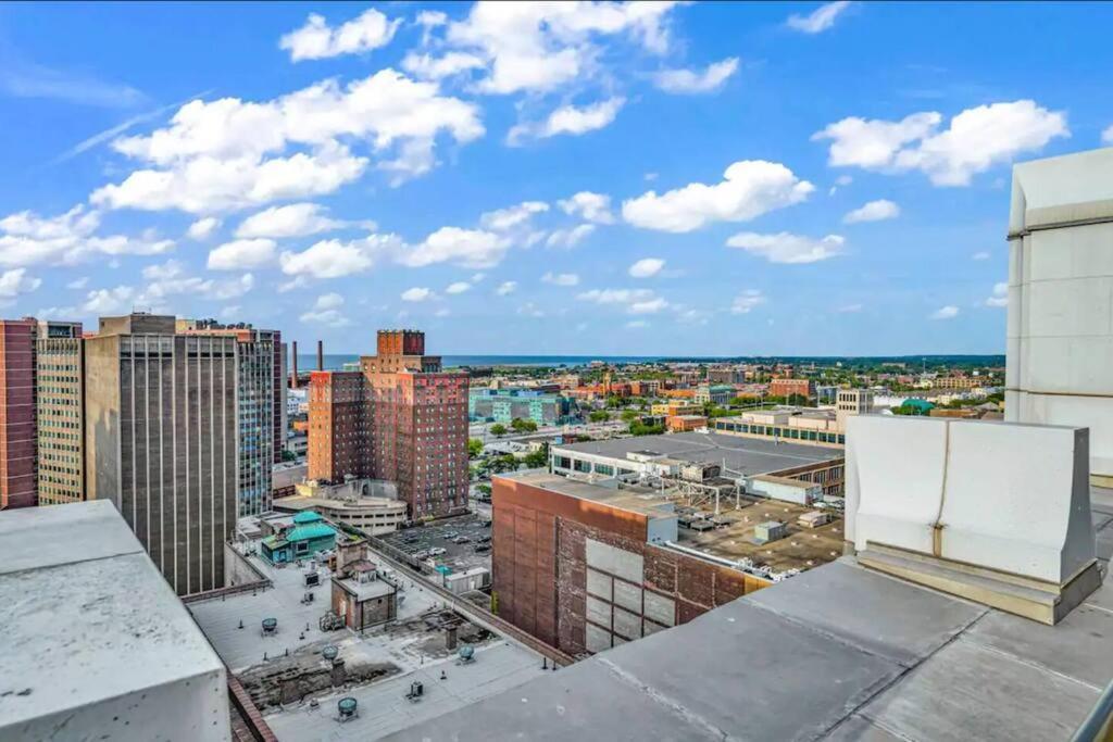 2Br Unit In The Heart Of Dt On Playhouse Square, With Pool And Gym Access-1106 Apartment Cleveland Exterior photo