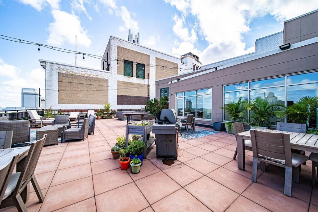 2Br Unit In The Heart Of Dt On Playhouse Square, With Pool And Gym Access-1106 Apartment Cleveland Exterior photo
