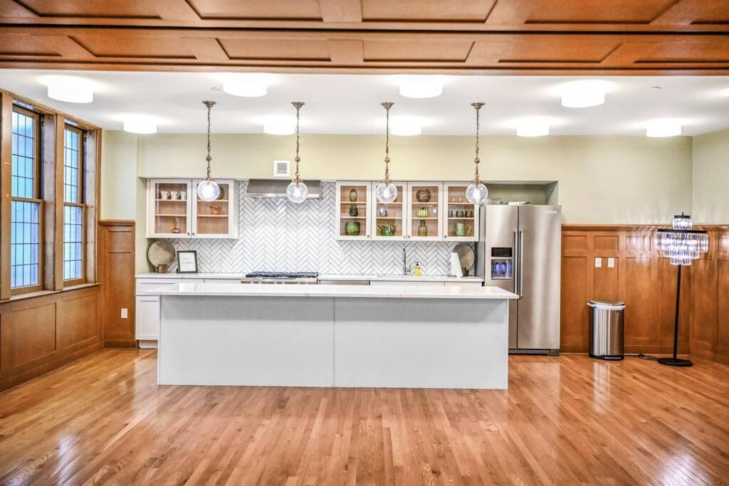 2Br Unit In The Heart Of Dt On Playhouse Square, With Pool And Gym Access-1106 Apartment Cleveland Exterior photo